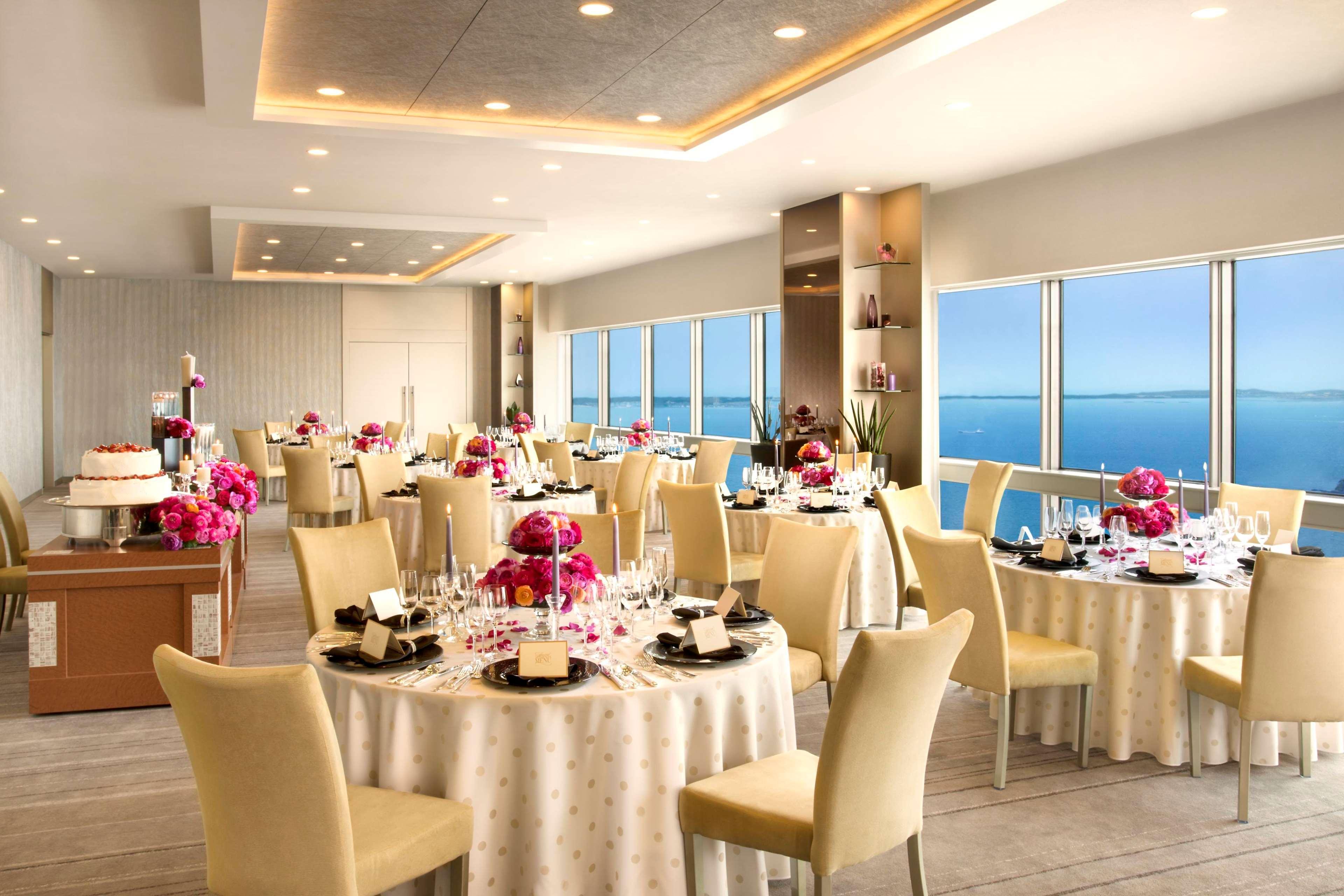 Готель Hilton Fukuoka Sea Hawk Екстер'єр фото