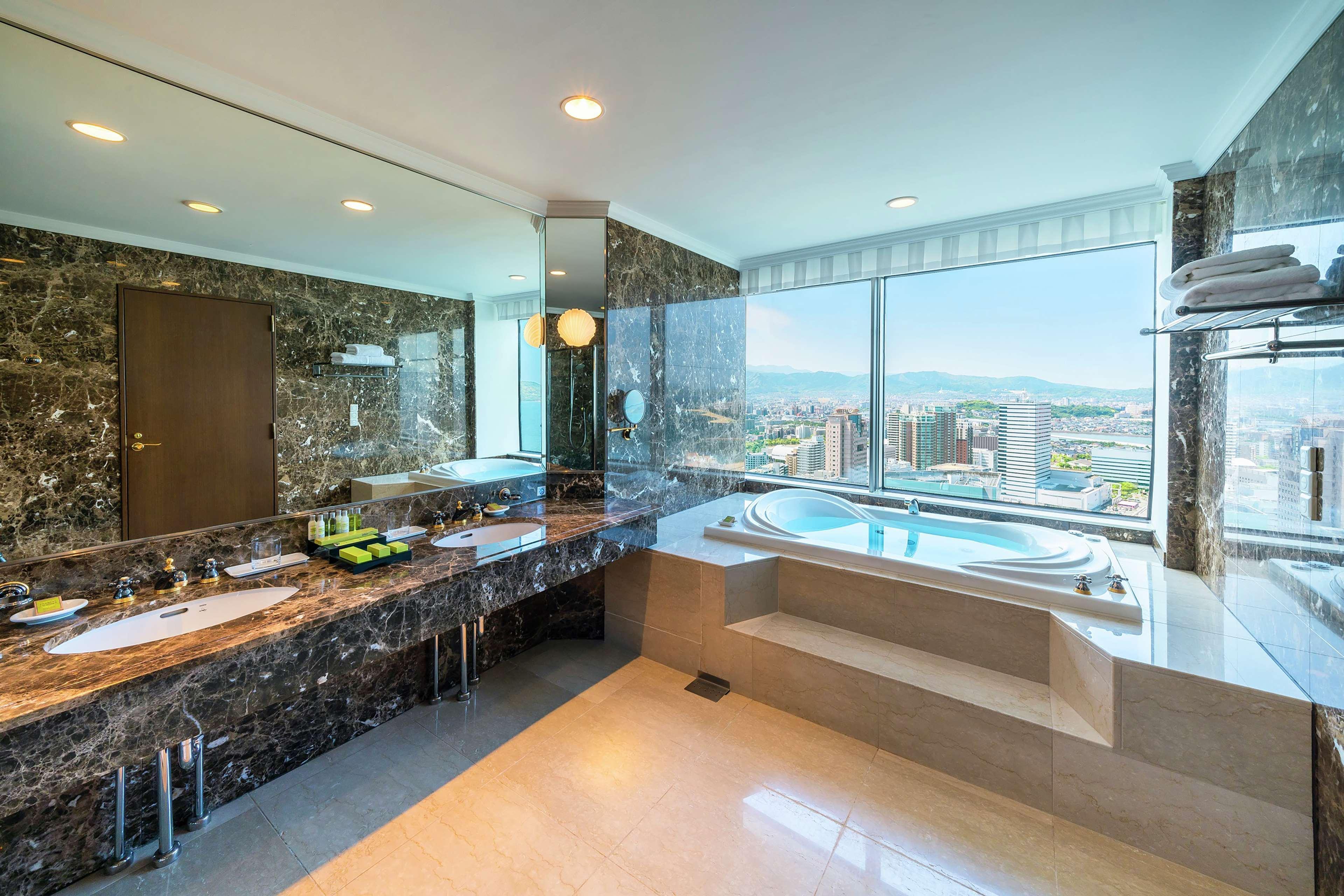 Готель Hilton Fukuoka Sea Hawk Екстер'єр фото