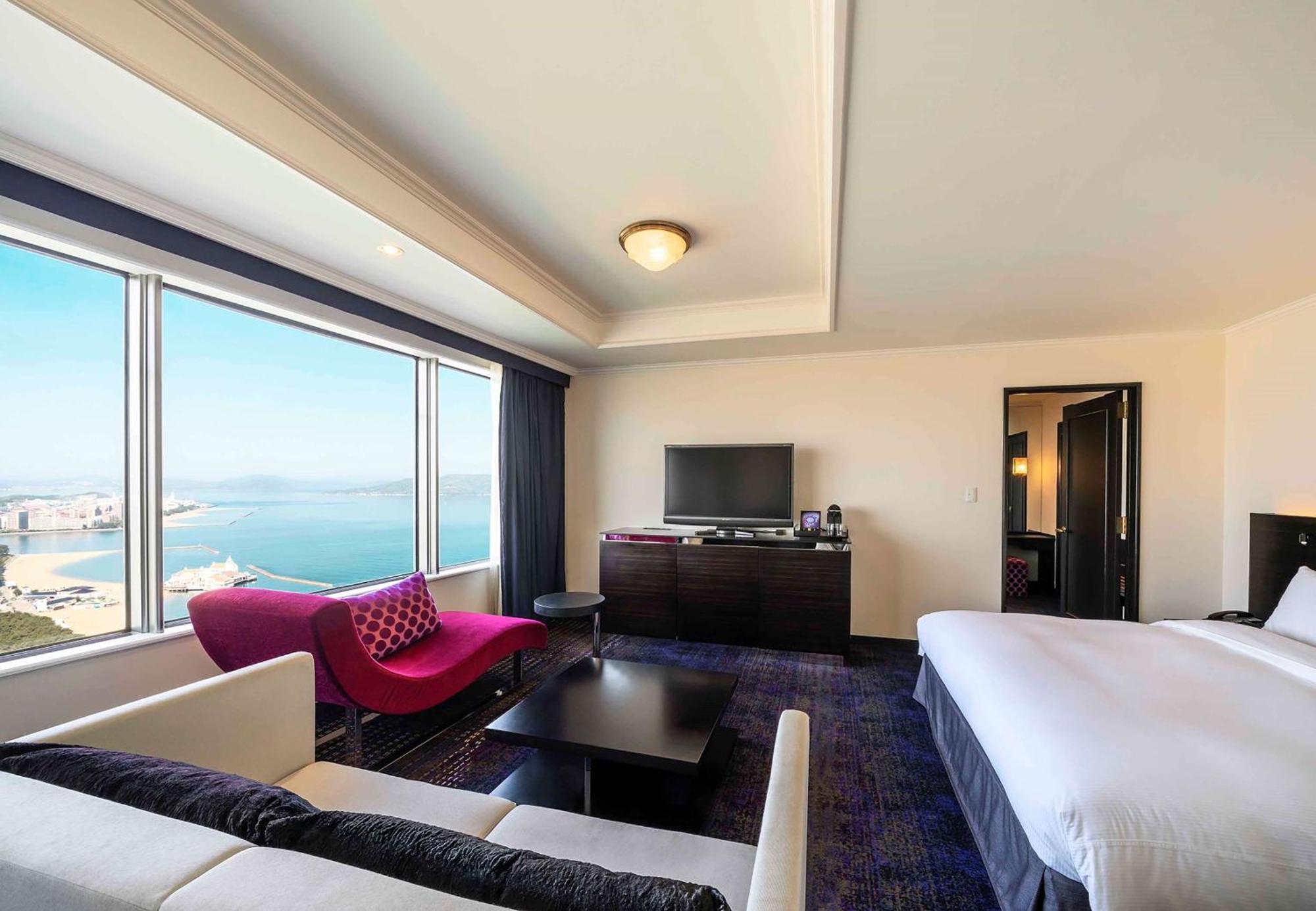 Готель Hilton Fukuoka Sea Hawk Екстер'єр фото